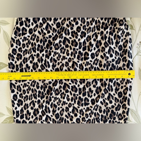Vince Camuto Leopard Print Midi Skirt in Beige and Black - Picture 4 of 5